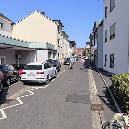 Ferienwohnung Business & Family - Zentral, 24H Check-In, Xxl Tv Siegburg Exterior foto